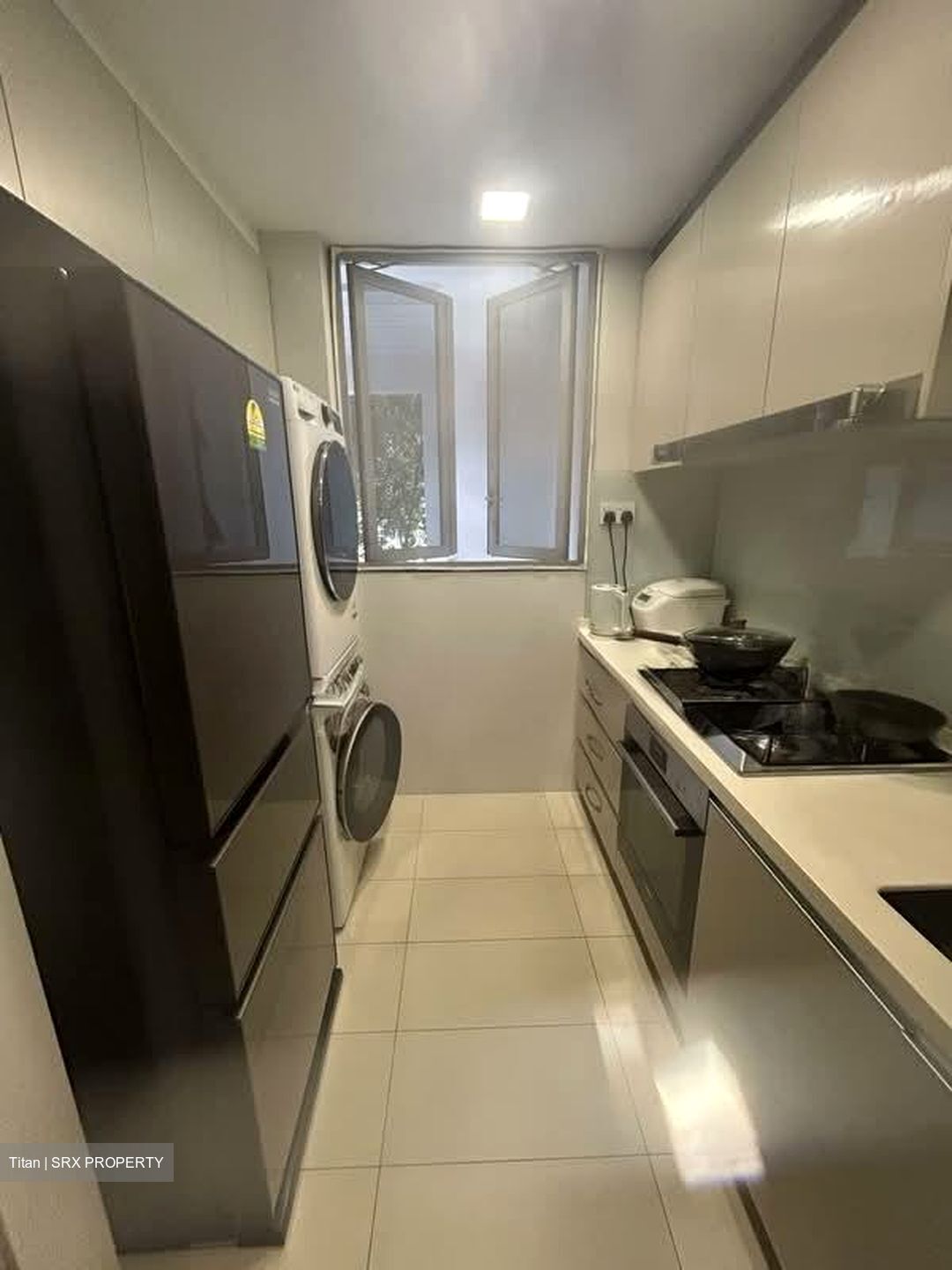 Prive (D19), Condominium #578710331